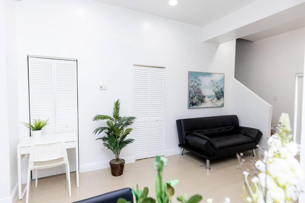 Comfortable 4Br Townhome At Calle 8 Miami Ngoại thất bức ảnh