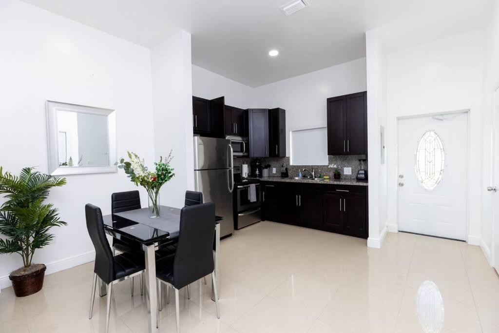 Comfortable 4Br Townhome At Calle 8 Miami Ngoại thất bức ảnh