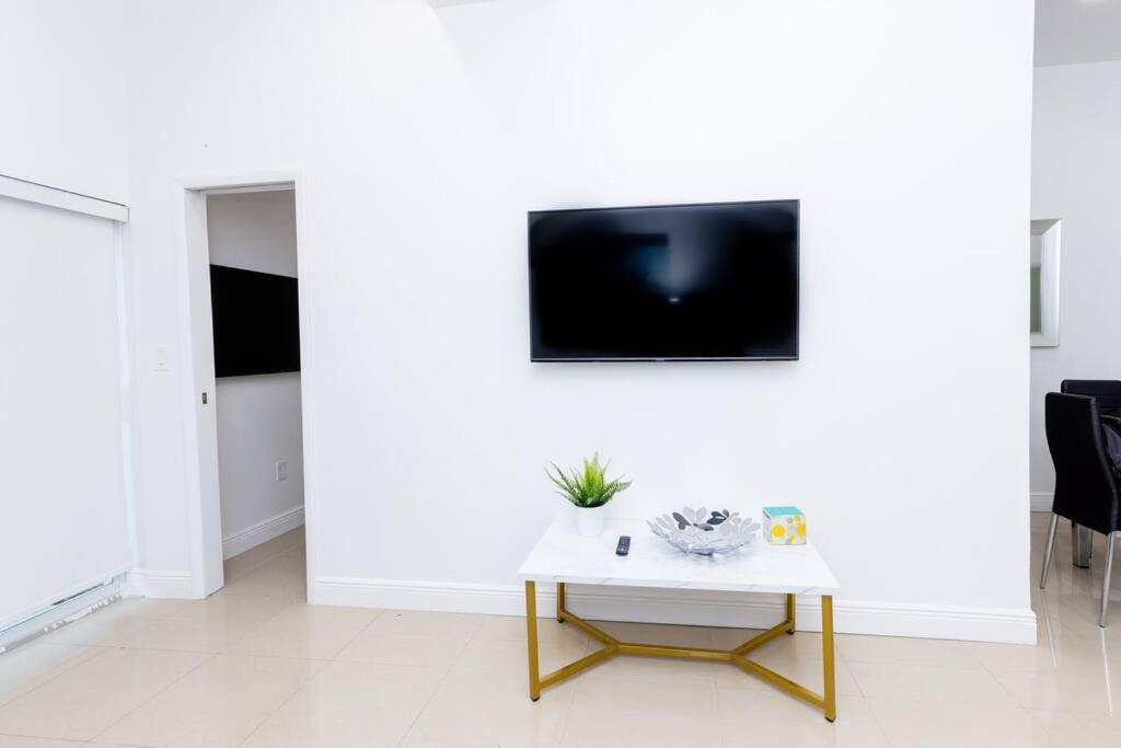 Comfortable 4Br Townhome At Calle 8 Miami Ngoại thất bức ảnh